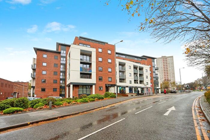 2 Bedroom Penthouse For Sale In Sand Pits, Birmingham, B1