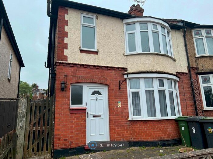 3 Bedroom Semi-Detached House To Rent In Seymour Avenue, Luton, LU1