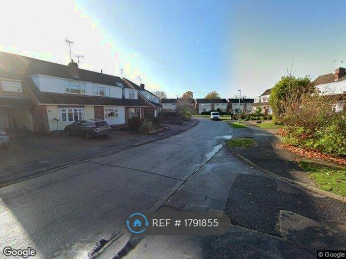 3 Bedroom Semi-Detached House To Rent In Campbell Road, Woodley, Reading, RG5