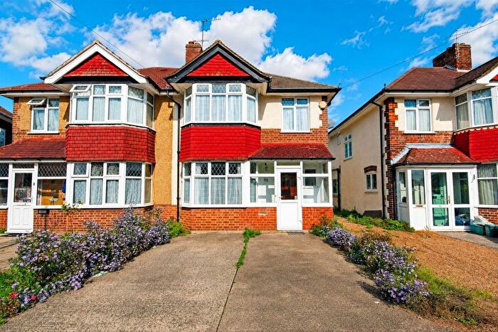 4 Bedroom Property To Rent In Park Road, Hounslow, TW3