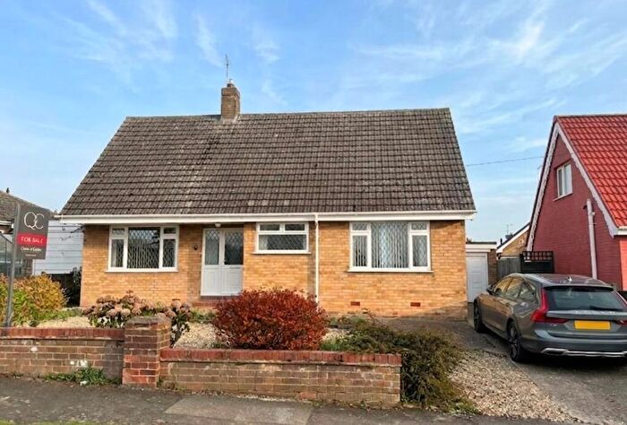 3 Bedroom Detached Bungalow For Sale In The Glen, Kirk Ella, Hull, HU10