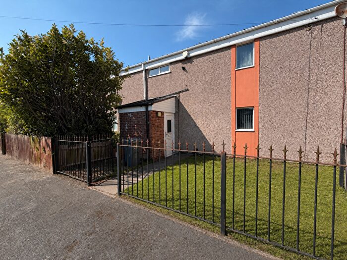 3 Bedroom Terraced House To Rent In Heathy Rise, Quinton, B32
