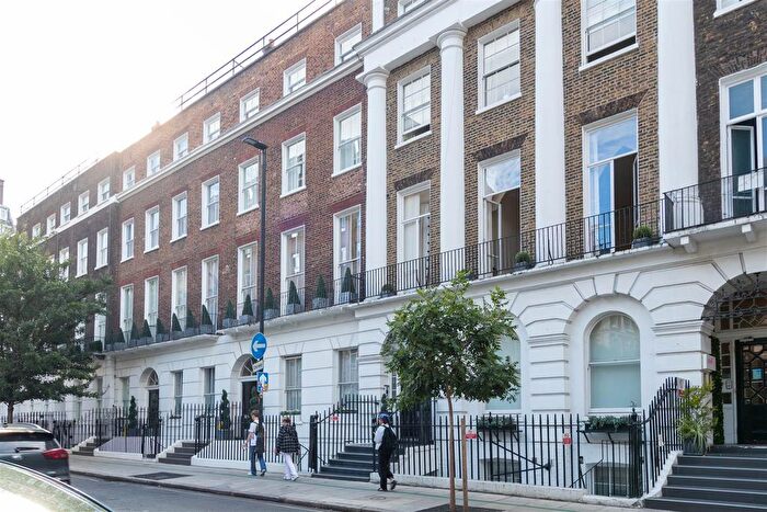 3 Bedroom Flat To Rent In Guilford Street, London, WC1N