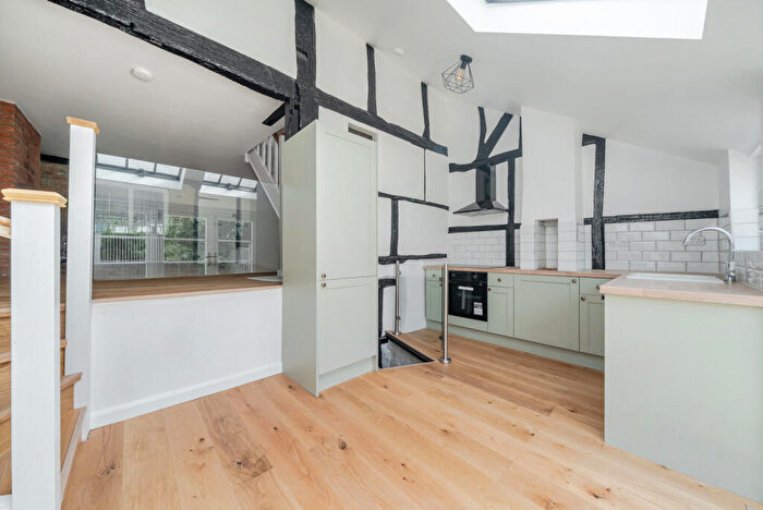 3 Bedroom End Of Terrace House To Rent In Ockford Road, Godalming, Surrey, GU7