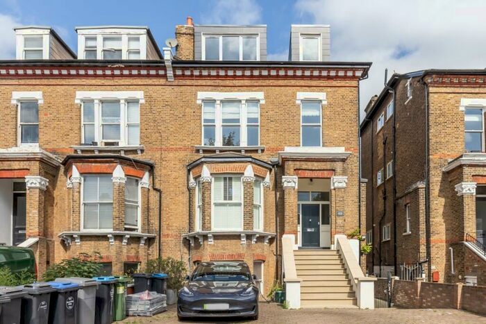 2 Bedroom Flat To Rent In Cavendish Road London, NW6