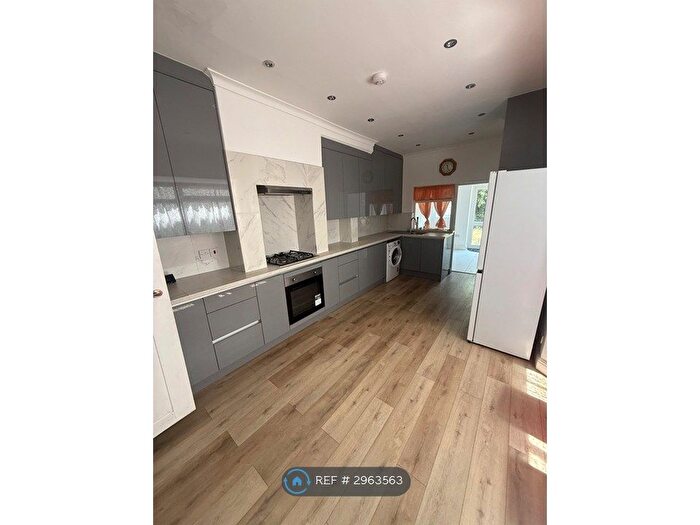4 Bedroom Terraced House To Rent In London, London, E13