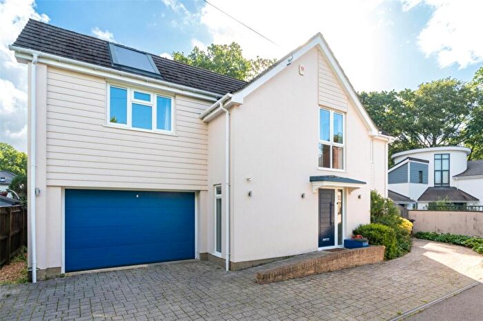 4 Bedroom Detached House For Sale In Wimborne Road, Colehill, Wimborne, Dorset, BH21