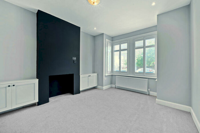 5 Bedroom Detached House To Rent In Clevedon Road, Kingston Upon Thames, KT1