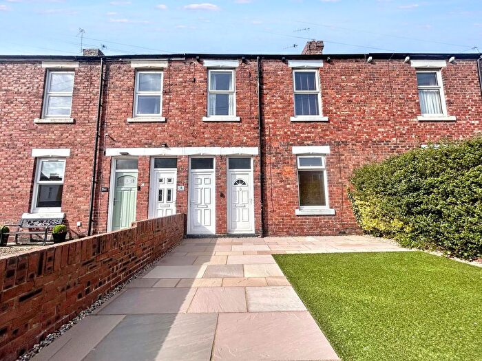 2 Bedroom Flat For Sale In East View Avenue, Cramlington, NE23