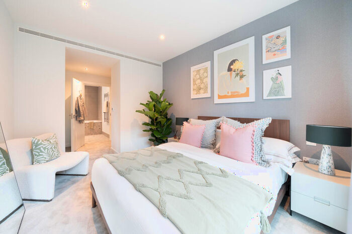 1 Bedroom Apartment To Rent In Nine Elms Lane, London, SW11