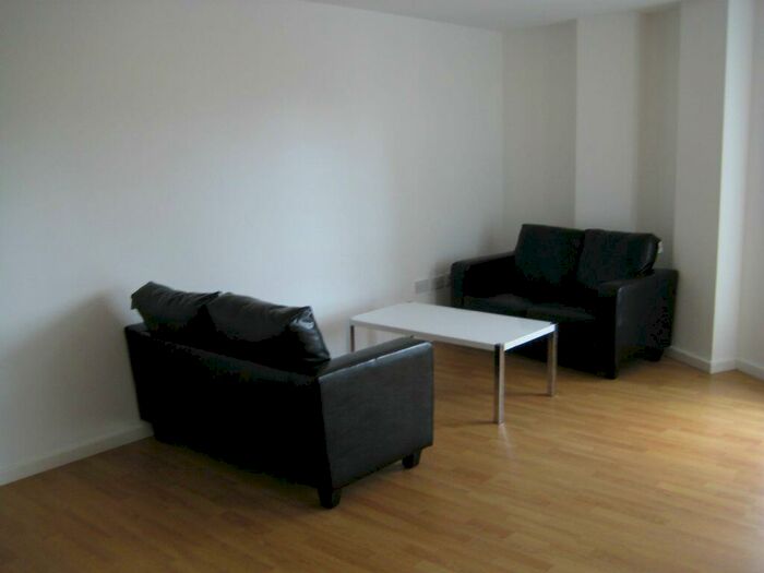 1 Bedroom Apartment To Rent In Hive Large Corner Bed, B5
