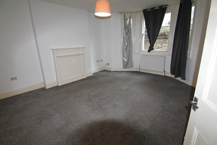 2 Bedroom Flat To Rent In Clarendon Villas, Hove, East Sussex, BN3