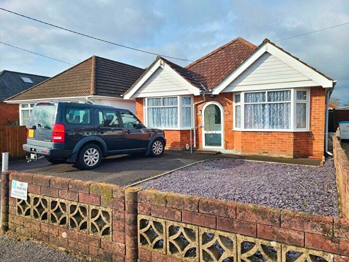 2 Bedroom Detached Bungalow For Sale In Stannington Crescent, Totton, Southampton, SO40