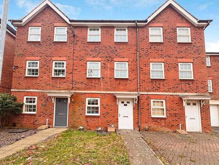 4 Bedroom Terraced House To Rent In Blackthorn Drive, Huddersfield, West Yorkshire, HD3