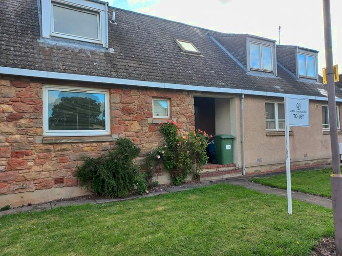 3 Bedroom Villa To Rent In Braeview, East Linton, EH40
