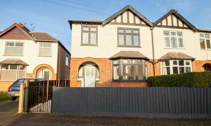3 Bedroom Semi-Detached House To Rent In Rutland Road, West Bridgford, Nottingham, Nottinghamshire, NG2