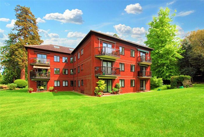 2 Bedroom Apartment To Rent In Laustan Close, Guildford, Surrey, GU1