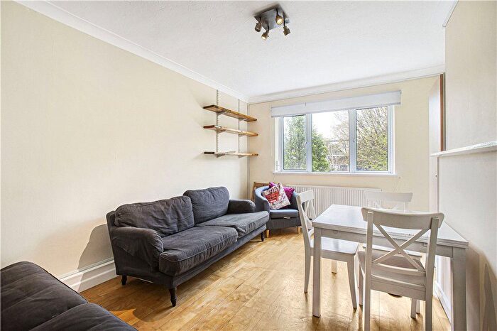 3 Bedroom Flat To Rent In Redcross Way, London, SE1