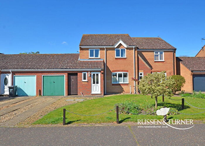 3 Bedroom Semi Detached House For Sale In Cedar Way, Gayton, PE32