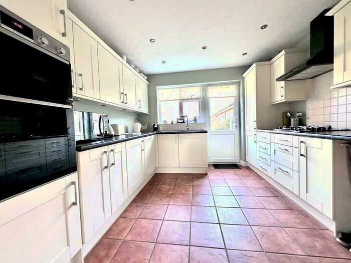 4 Bedroom Detached House For Sale In Tennyson Place, Ely, CB6
