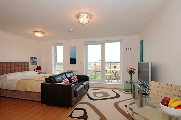 Flat To Rent In Woking, Surrey, GU22