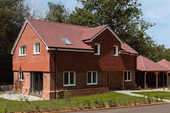 4 Bedroom Detached House For Sale In Bechwood Close, Box Hill, Tadworth, KT20
