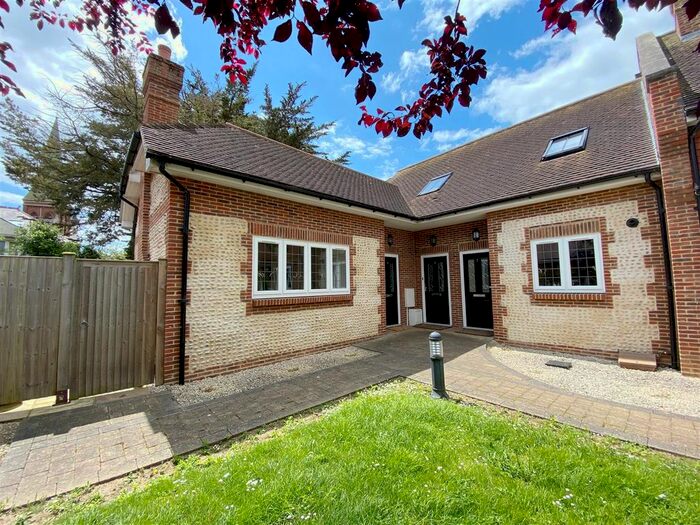 3 Bedroom Property To Rent In Tudor Gardens, Mill Road, Worthing, BN11