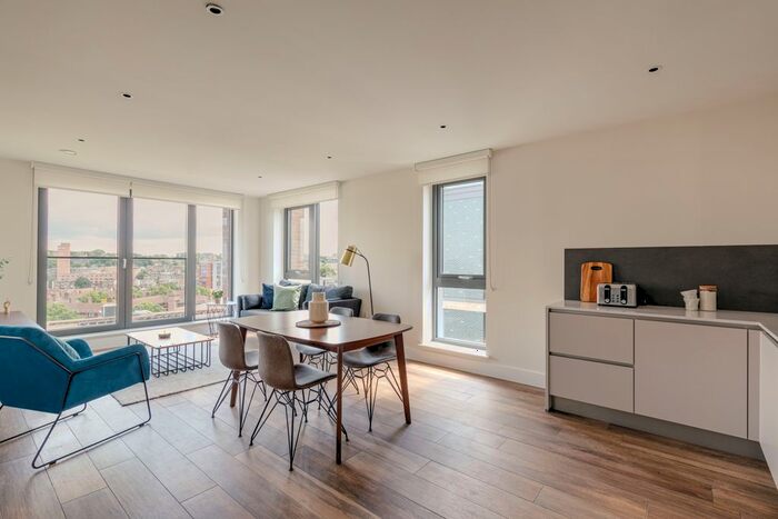 2 Bedroom Flat To Rent In Mallow Walk, London, SE8