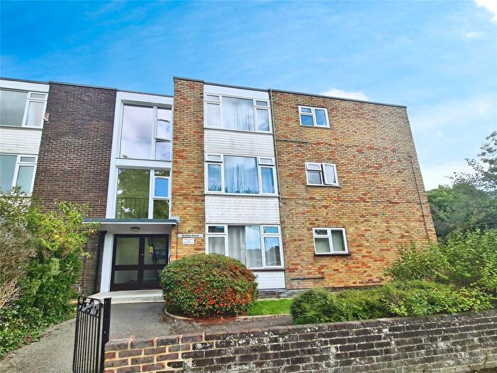 2 Bedroom Flat To Rent In Stafford Road, Southampton, Hampshire, SO15