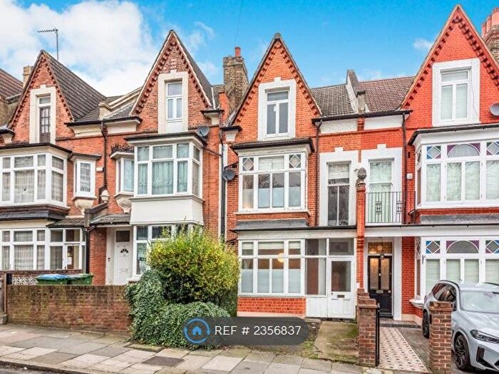 4 Bedroom Terraced House To Rent In Wellington Gardens, London, SE7