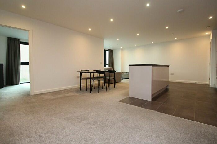 2 Bedroom Apartment To Rent In Sutton Plaza, Sutton, Surrey, SM1