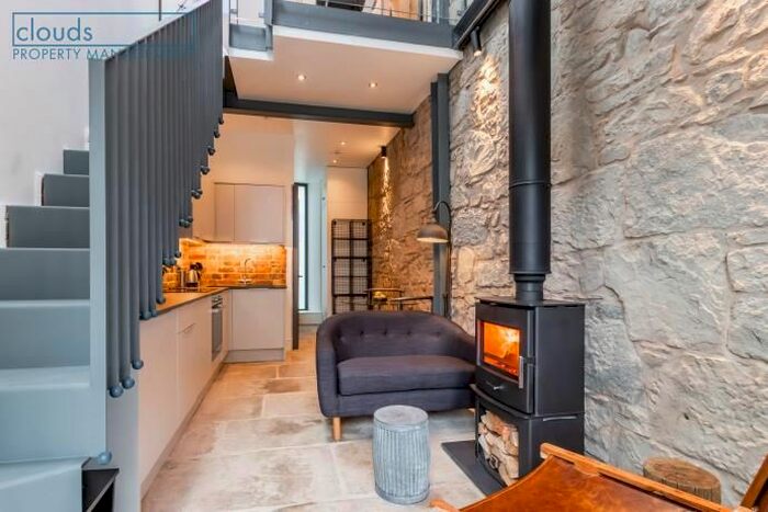 1 Bedroom Cottage To Rent In Gloucester Lane, New Town, EH3