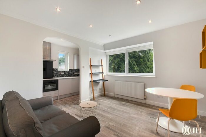 1 Bedroom Flat To Rent In Cedars Road, London, SW4