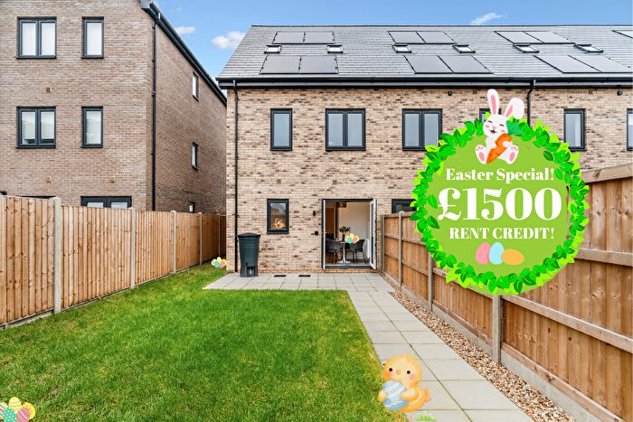 3 Bedroom End Of Terrace House To Rent In The Boulevard, Huntingdon, Cambridgeshire, PE28