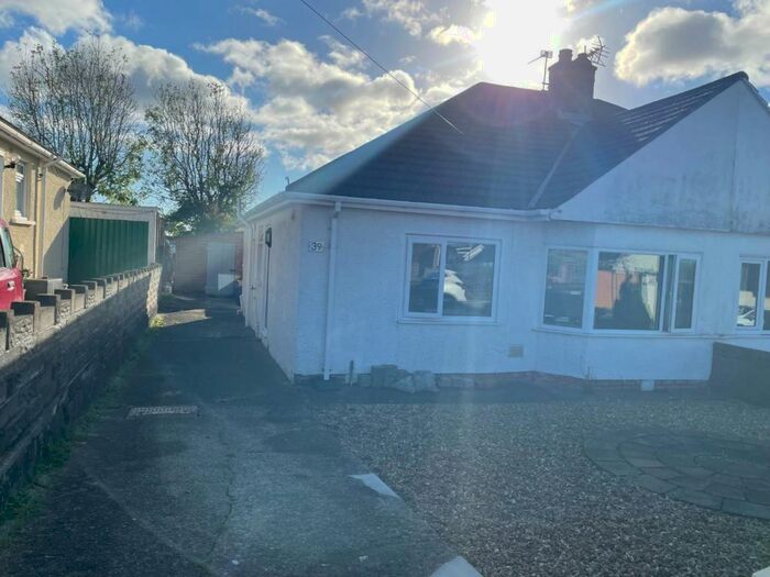 2 Bedroom House To Rent In Longfellow Drive, Bridgend, CF31