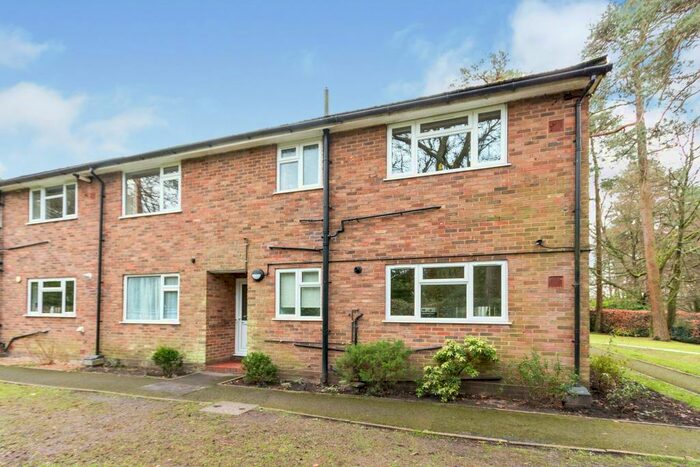 2 Bedroom Apartment To Rent In Hindhead, GU26