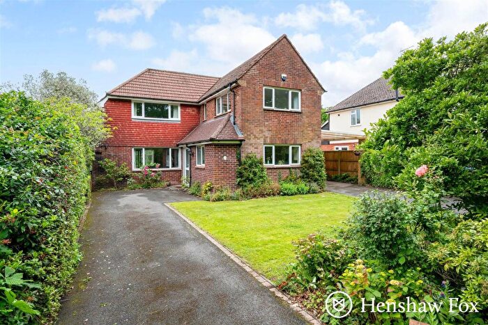 5 Bedroom Detached House For Sale In Lyndhurst Road, Ashurst, Hampshire, SO40