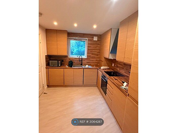 5 Bedroom End Of Terrace House To Rent In Belvidere Avenue, Glasgow, G31