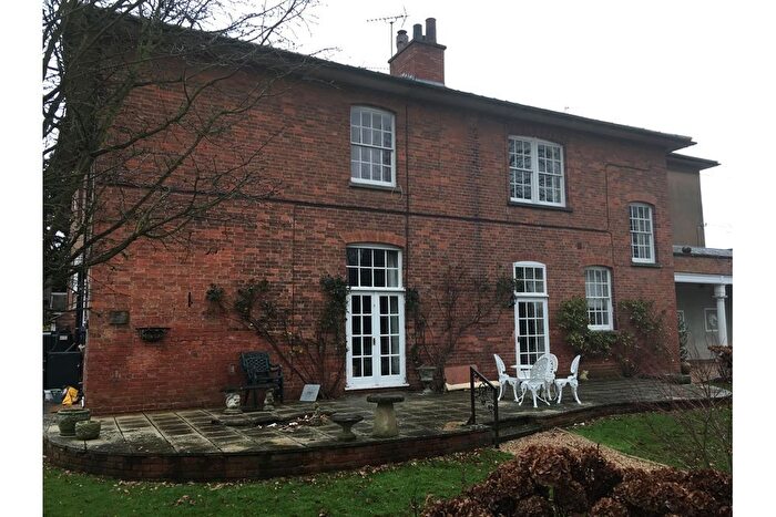 1 Bedroom Flat To Rent In West Wing, Upper South, Shelton Hall, Newark, NG23