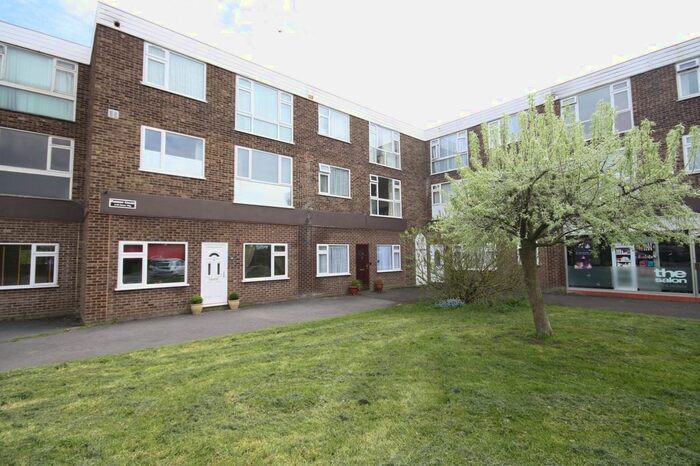 2 Bedroom Flat To Rent In Furrow Way, Maidenhead, SL6