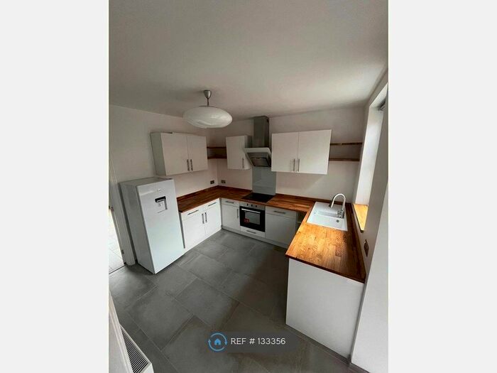 2 Bedroom Terraced House To Rent In Holywell Dene, Castleford, WF10