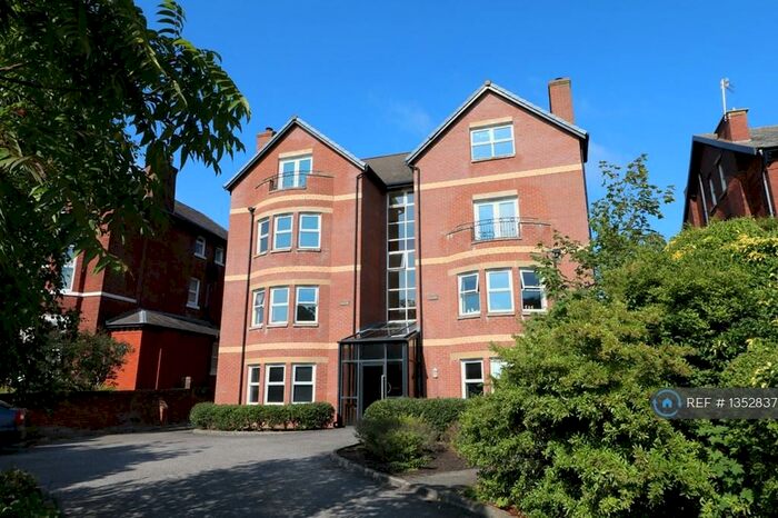 2 Bedroom Penthouse To Rent In Aaron Court, Southport, PR9