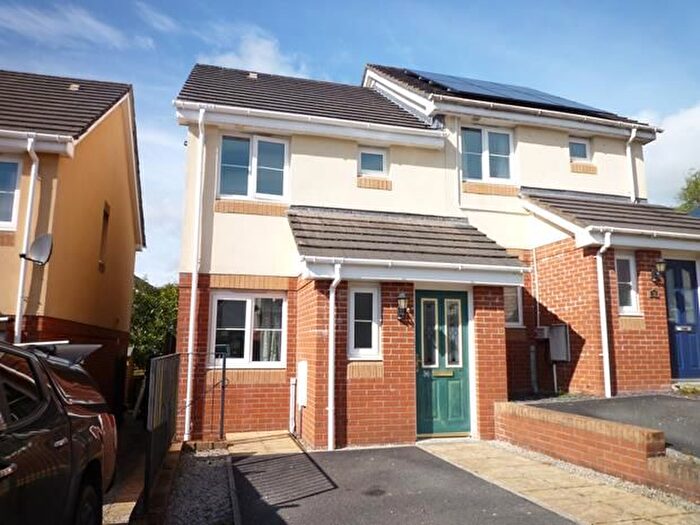2 Bedroom Semi-detached House To Rent In Woodland View, Holsworthy, EX22