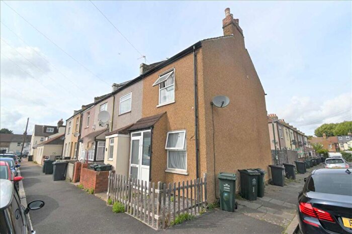 2 Bedroom House To Rent In Waldeck Road, Dartford, DA1