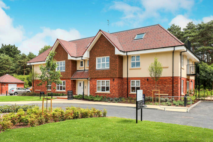 2 Bedroom Apartment To Rent In Old Guildford Road, Horsham, RH12