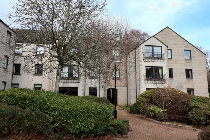 3 Bedroom Flat To Rent In Craigieburn, Aberdeen, AB15