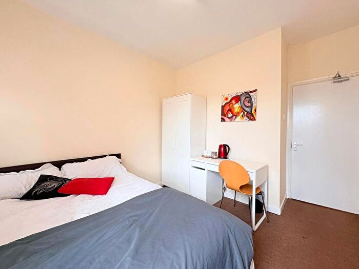 9 Bedroom Maisonette To Rent In Greenbank Road, Mossley Hill, Liverpool, Merseyside, L18