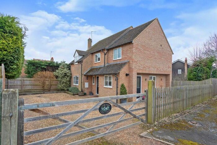 4 Bedroom Detached House To Rent In Millfield Close, Marsh Gibbon, Bicester, OX27