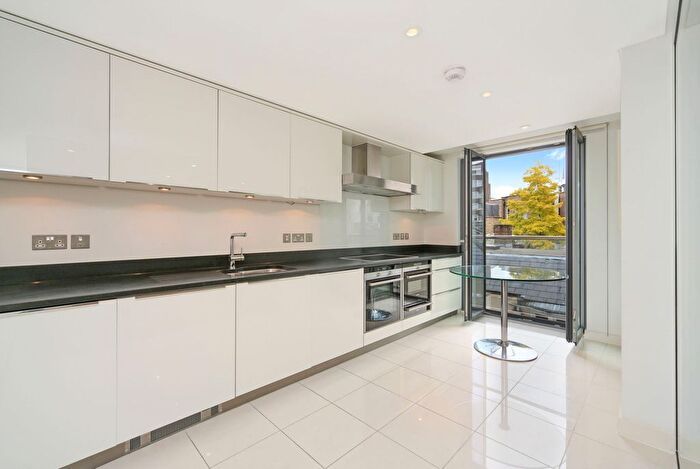 1 Bedroom Flat To Rent In Queensborough Terrace, London, W2