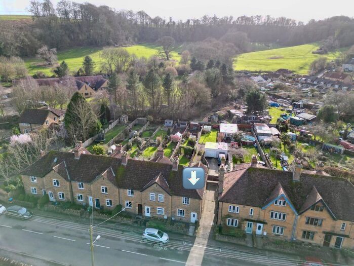 2 Bedroom End Of Terrace House For Sale In Yeovil Road, Montacute, Somerset, TA15